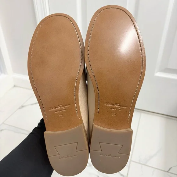 Salvatore Ferragamo Ofelia Leather Loafers Womens 7.5 C Beige Gold - Picture 7 of 10